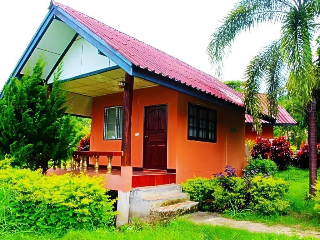 Umphangburiresort Esterno foto