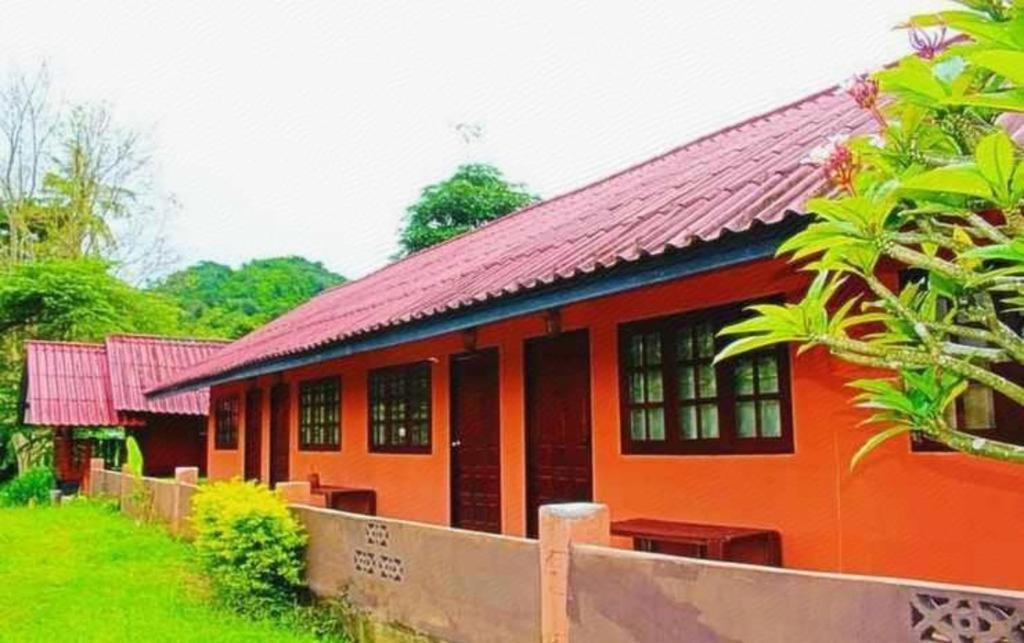 Umphangburiresort Esterno foto